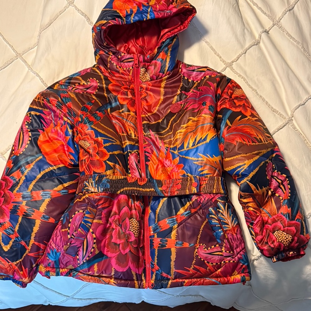 Farm Rio LIKE NEW reversible puffer w/belt